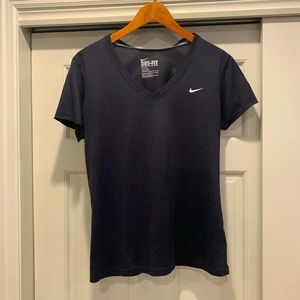 Nike tee, black. Soft material. Size:L
